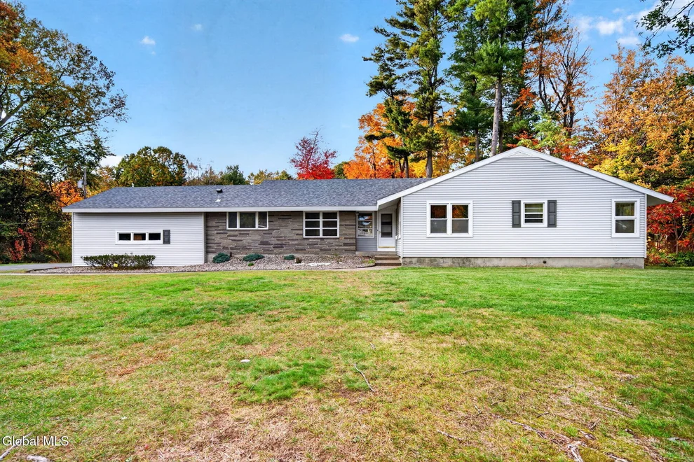 Unit for sale at 36 Brookwood Drive, Colonie, NY 12110