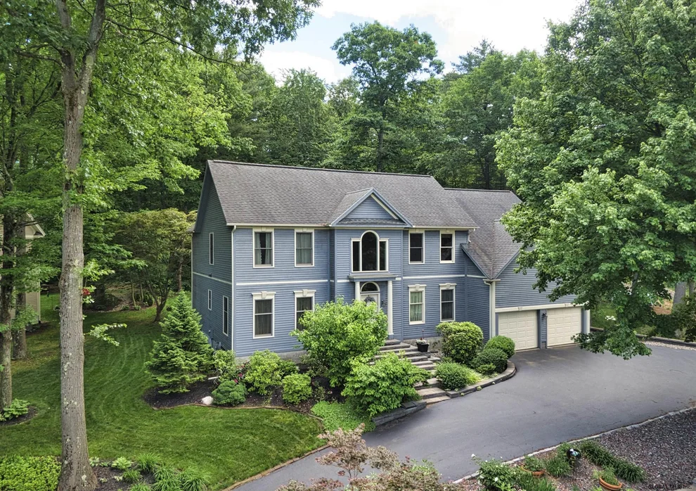 Unit for sale at 54 OAK TREE Lane, Colonie, NY 12309
