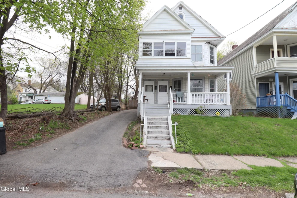Unit for sale at 1764 Avenue B, Schenectady, NY 12308