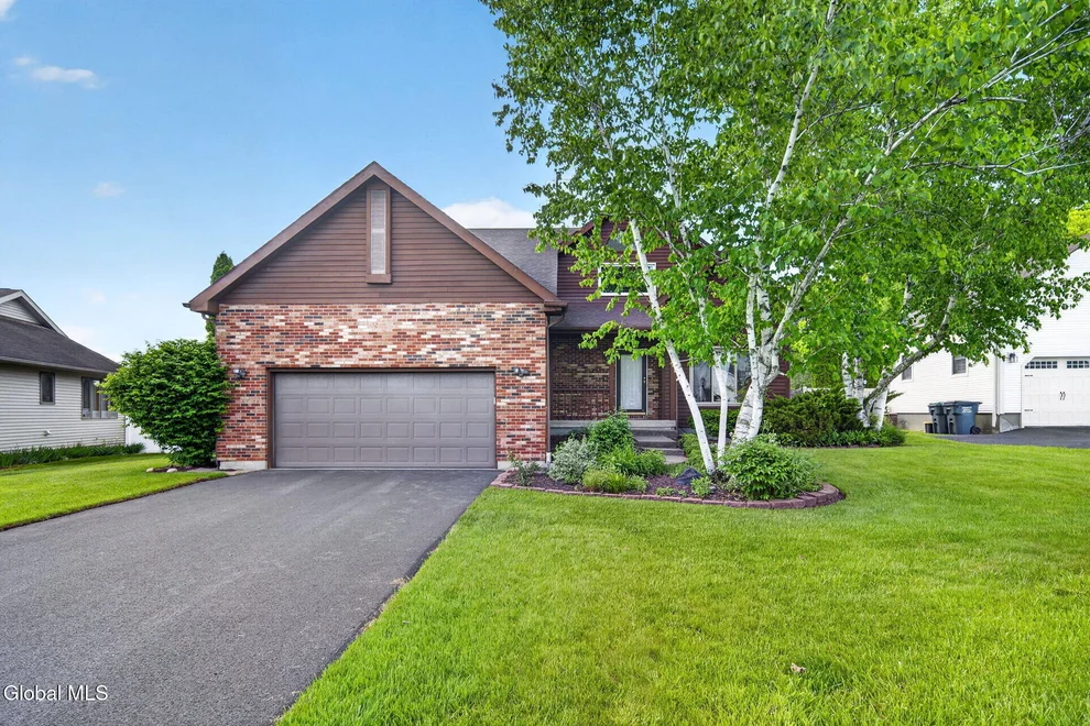 Unit for sale at 23 Rolling Hills Road, Colonie, NY 12309