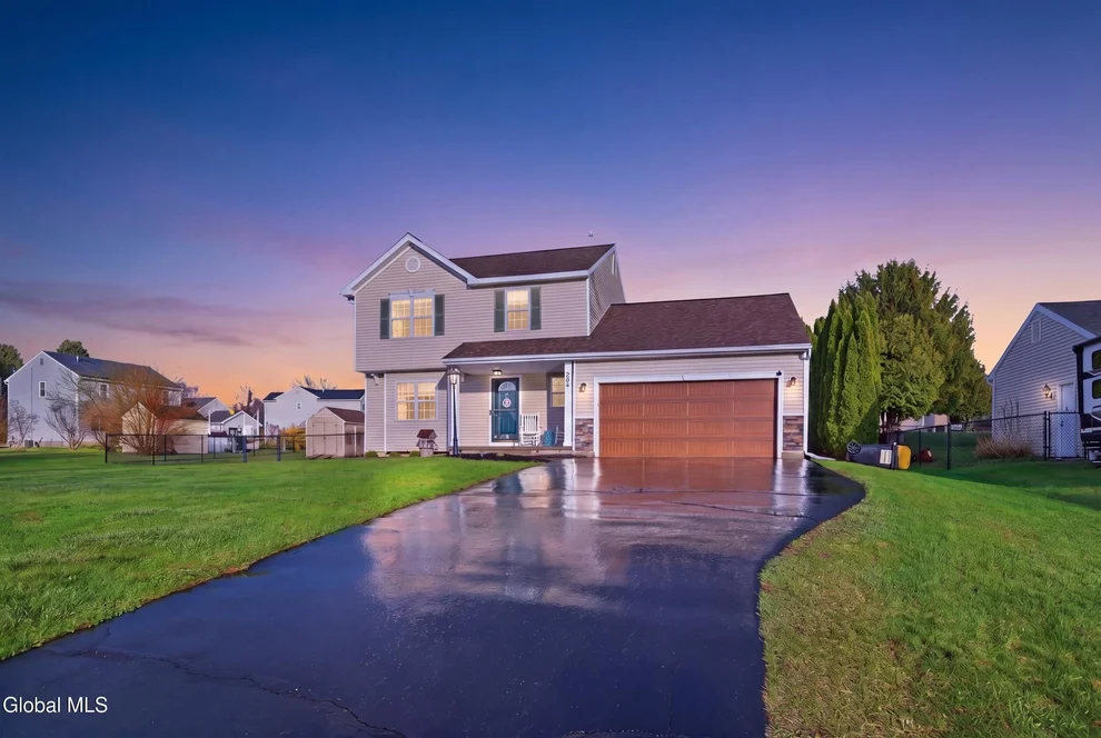 Unit for sale at 208 Springdale Way, Rotterdam, NY 12306
