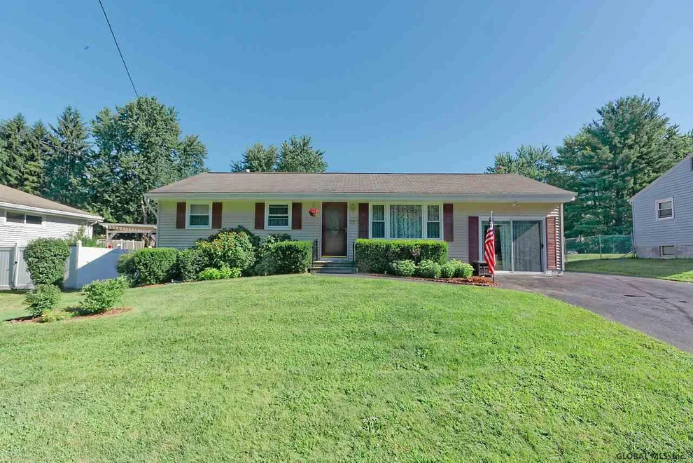 Unit for sale at 7 S ROYAL Drive, Colonie, NY 12205