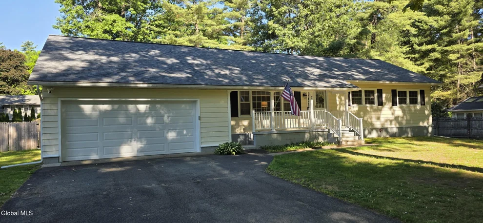 Unit for sale at 3 Peck Lane, Clifton Park, NY 12065