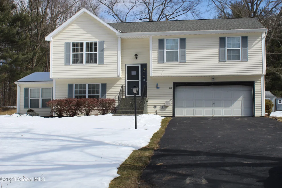 Unit for sale at 315 Consaul, Colonie, NY 12205