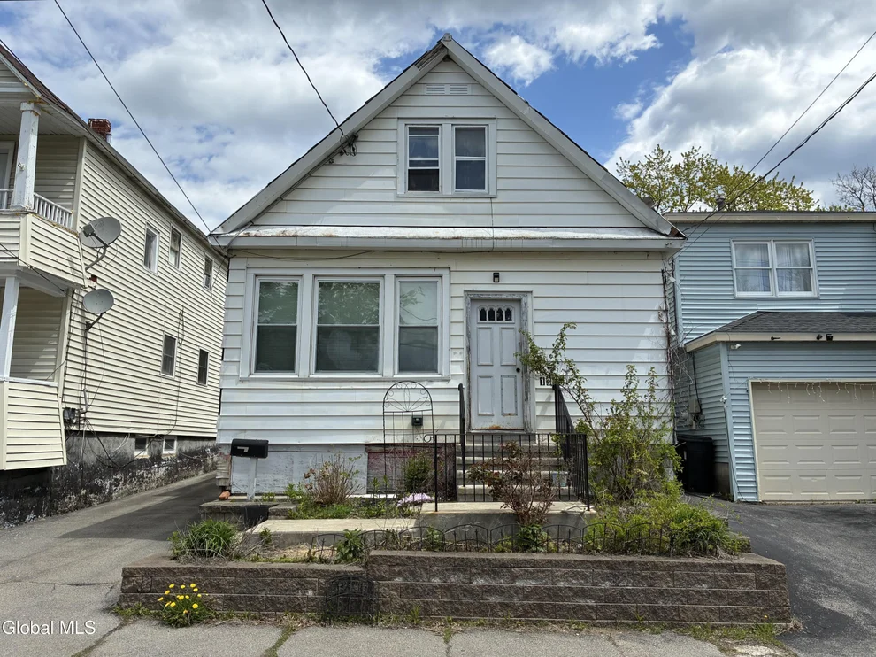 Unit for sale at 1355 Pleasant Street, Schenectady, NY 12303
