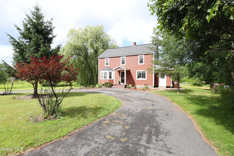 Unit for sale at 532 Font Grove Road, New Scotland, NY 12159