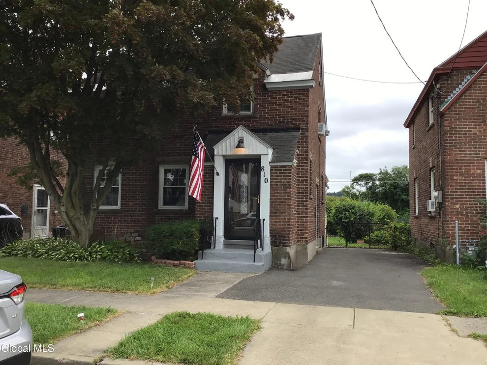 Unit for sale at 810 4th Avenue, Watervliet, NY 12189