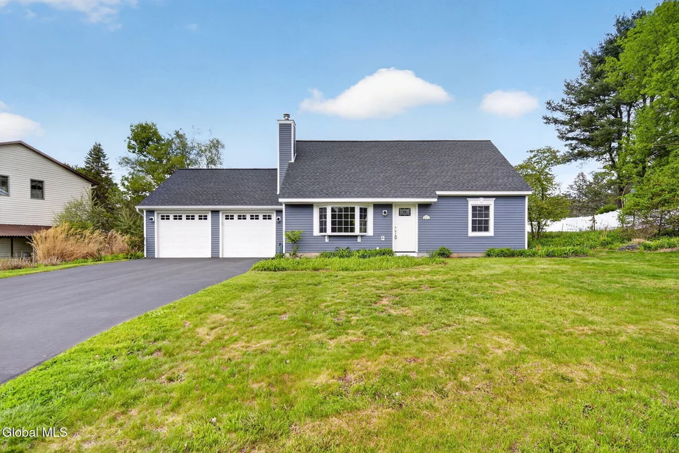 Unit for sale at 16 Leonard Drive, Colonie, NY 12309