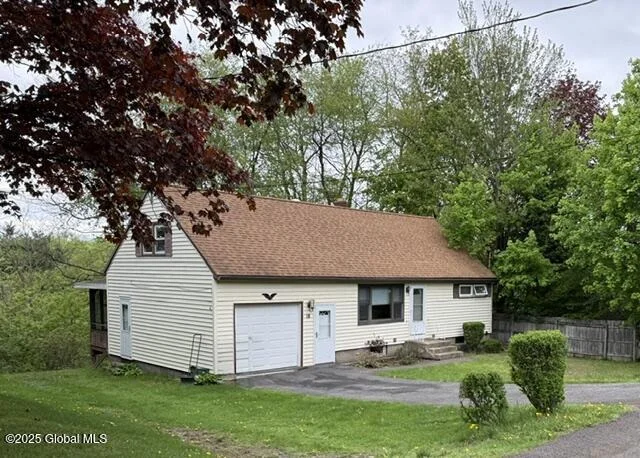 Unit for sale at 18 Ridgecrest Avenue, Colonie, NY 12110