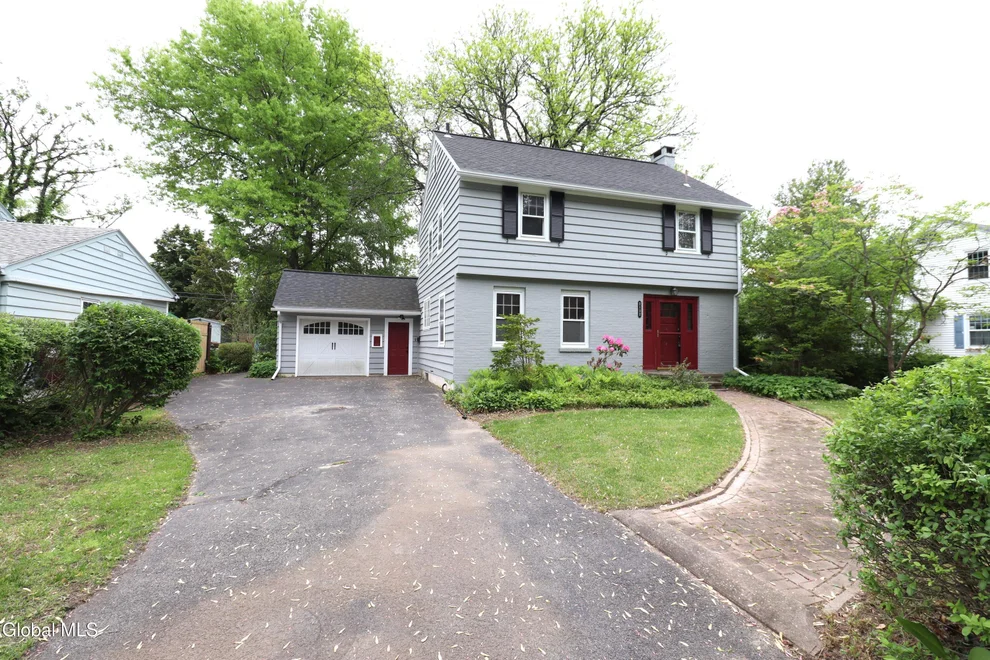 Unit for sale at 2132 Niskayuna Drive, Niskayuna, NY 12309