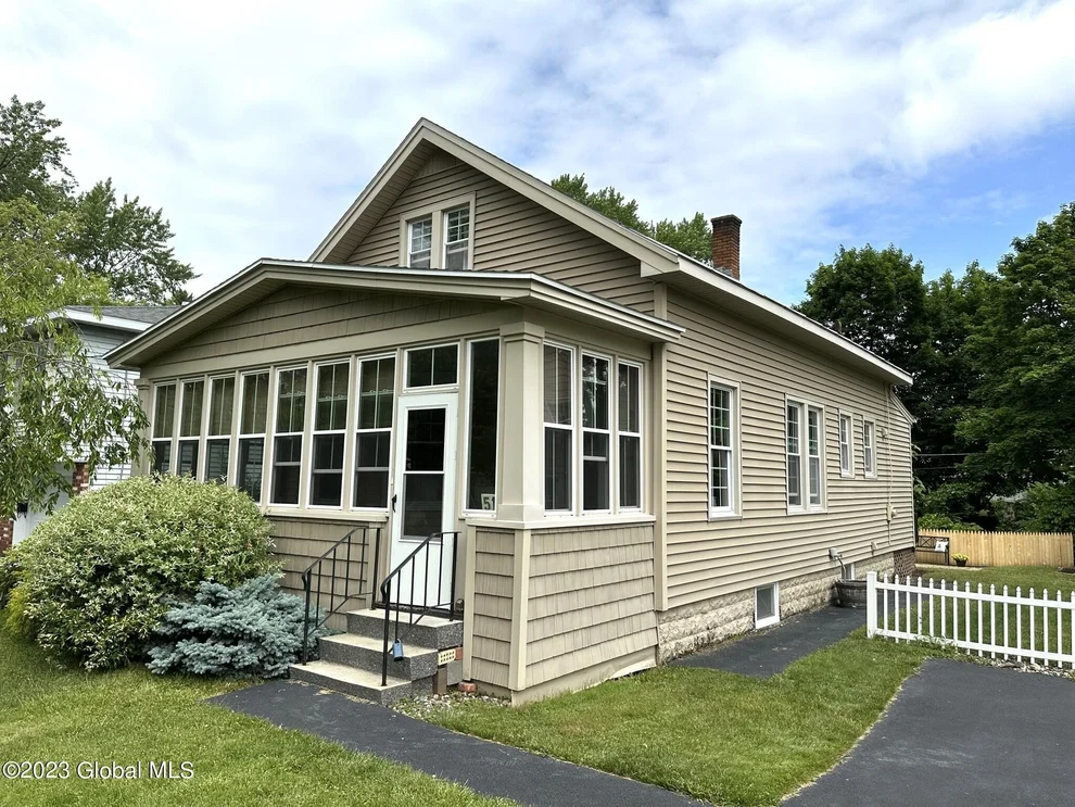 Unit for sale at 51 Greenway N, Albany, NY 12208