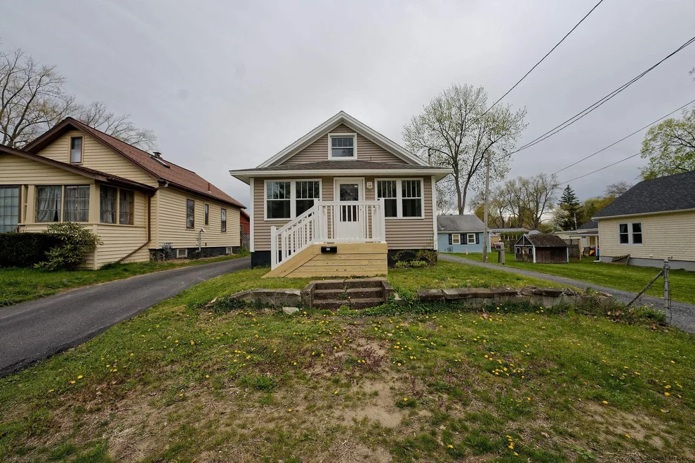 Unit for sale at 605 S TOLL Street, Glenville, NY 12302