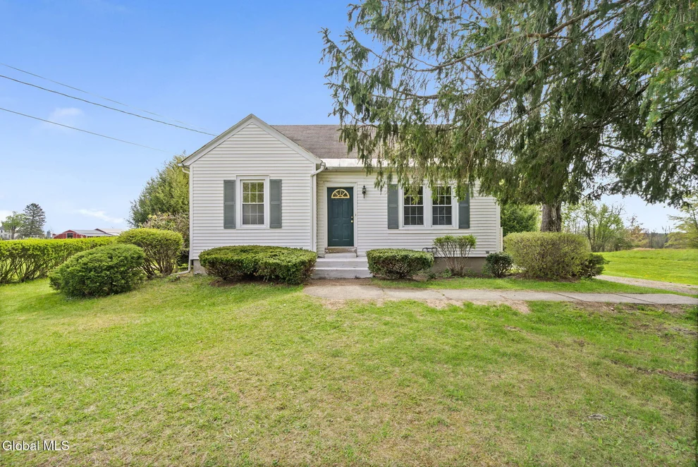 Unit for sale at 926 Saratoga Road, Ballston, NY 12019