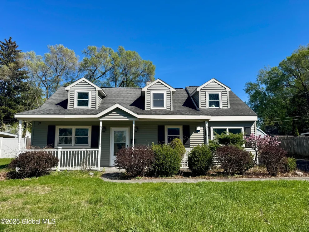 Unit for sale at 1020 Inner Drive, Rotterdam, NY 12303
