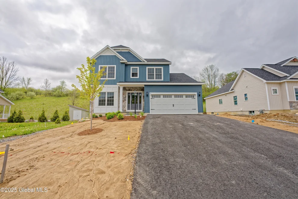 Unit for sale at 10 Quail Run, Voorheesville, NY 12186