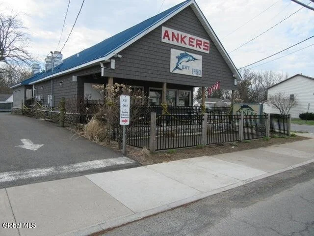 Unit for sale at 420 Altamont Avenue, Schenectady, NY 12303