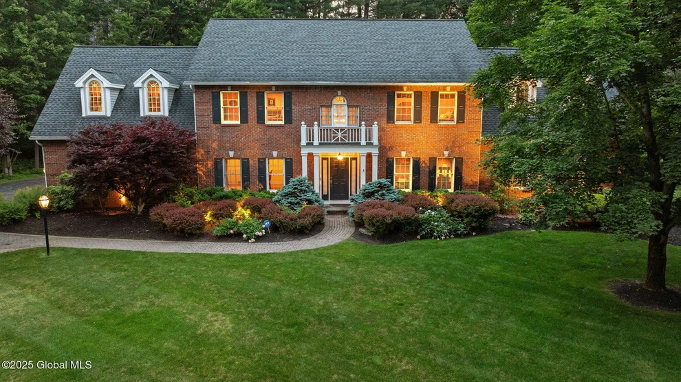 Unit for sale at 428 Ridgehill Road, Guilderland, NY 12084