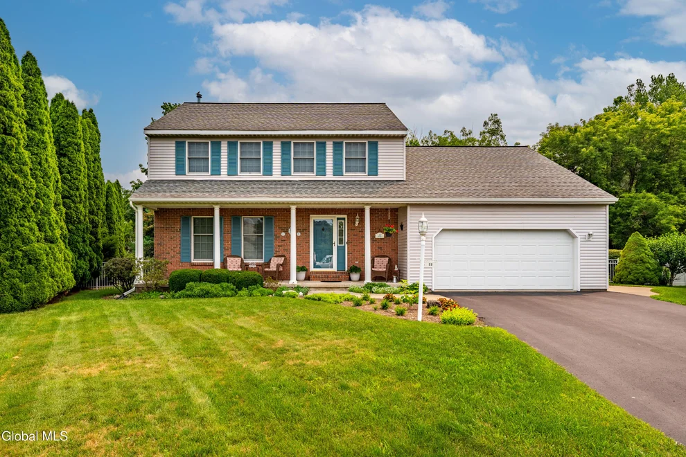 Unit for sale at 11 Fiore Circle, Colonie, NY 12110