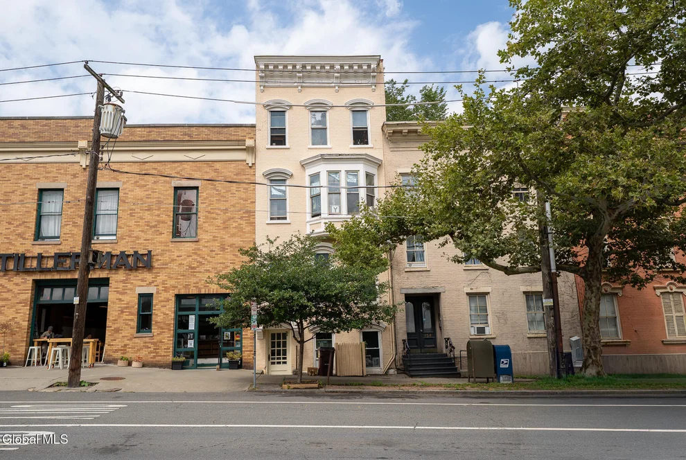 Unit for sale at 156 S Swan Street, Albany, NY 12210