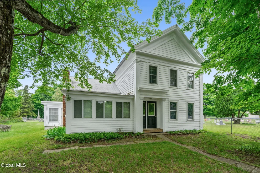 Unit for sale at 19 Clum Road, Pittstown, NY 12094