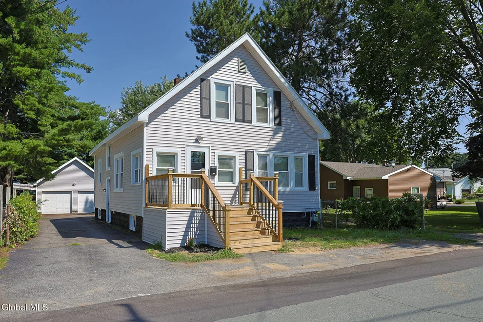 Unit for sale at 3 Tulip Street, Rotterdam, NY 12306