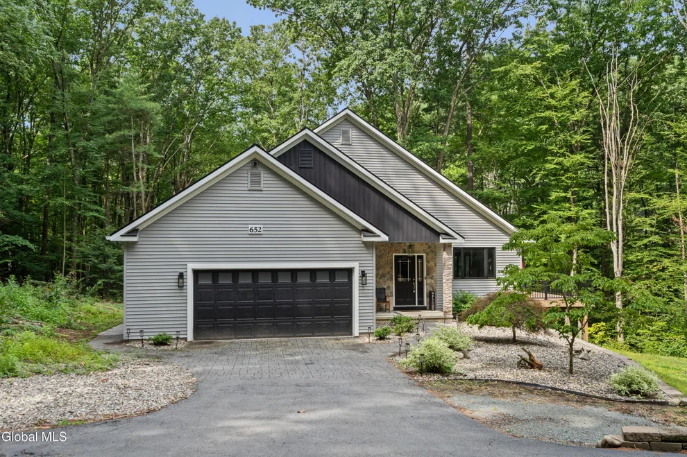 Unit for sale at 652 Bruno Road, Clifton Park, NY 12065