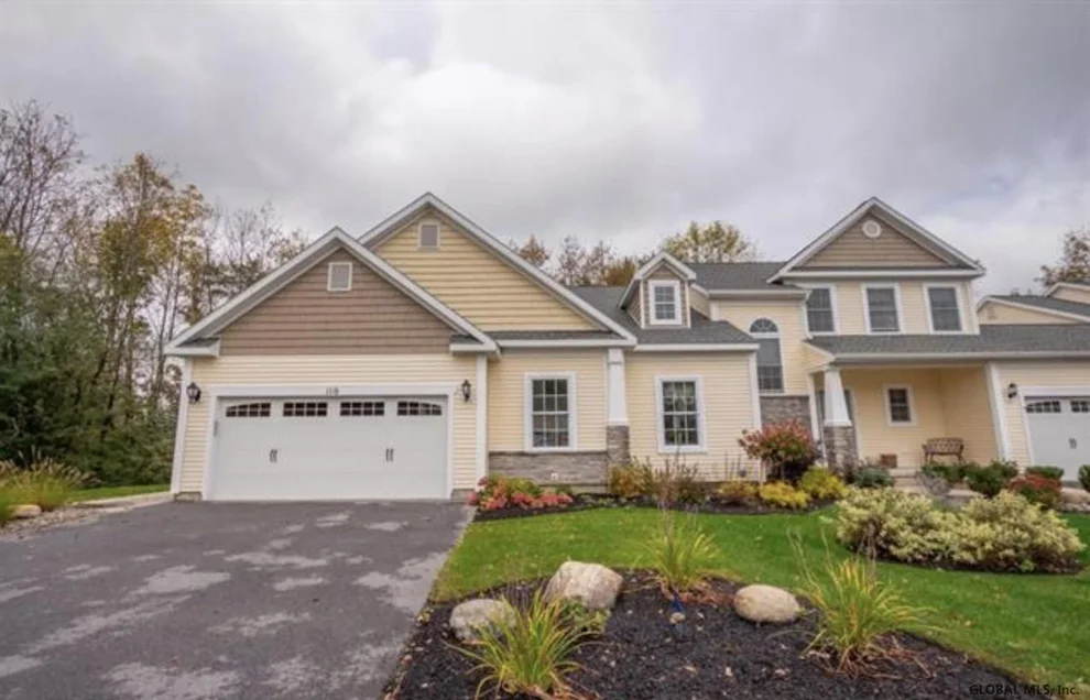 Unit for sale at 100 LANCASTER Court, Ballston, NY 12019