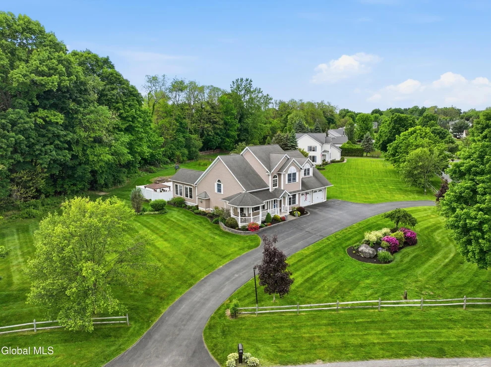 Unit for sale at 15 Long Crk Drive, Ballston, NY 12027
