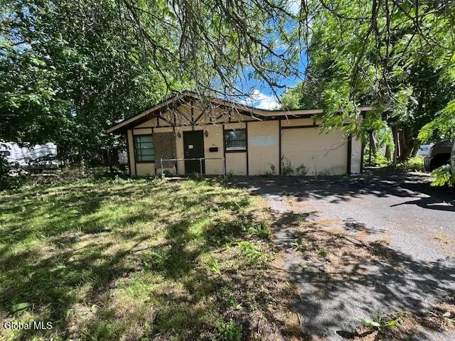 Unit for sale at 10 E 9th Avenue, Gloversville, NY 12078