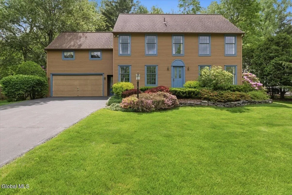 Unit for sale at 908 Mohegan Road, Niskayuna, NY 12309
