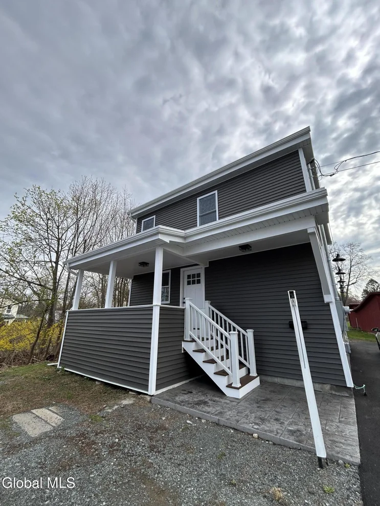 Unit for sale at 14 Park Way, Castleton-on-Hudson, NY 12033