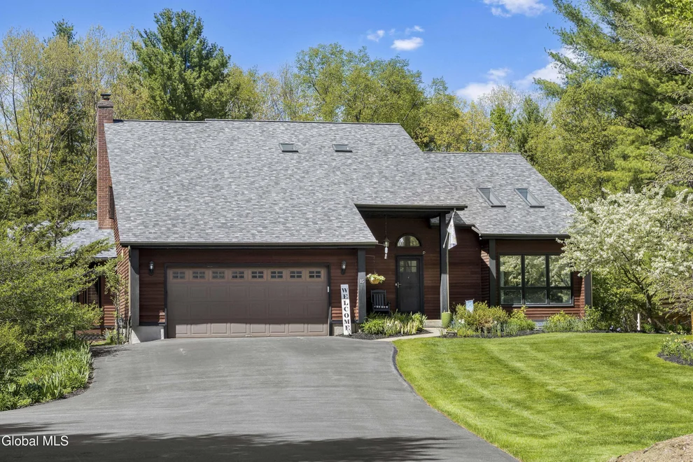 Unit for sale at 15 Dyer Switch Road, Saratoga Springs, NY 12866
