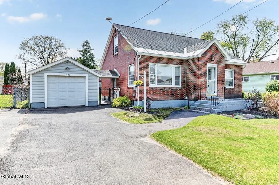 Unit for sale at 2522 Van Dyke Avenue, Rotterdam, NY 12306