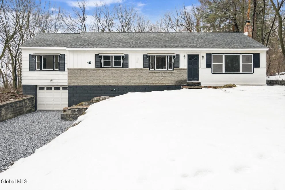 Unit for sale at 23 Brickyard Road, Schaghticoke, NY 12182