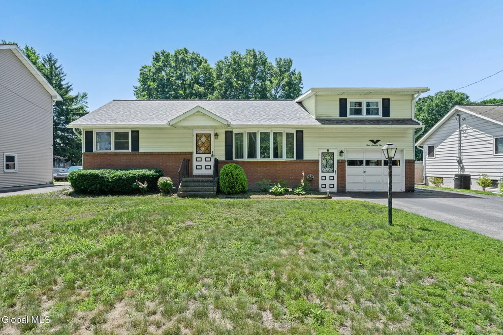 Unit for sale at 172 Dahlia Street, Rotterdam, NY 12306