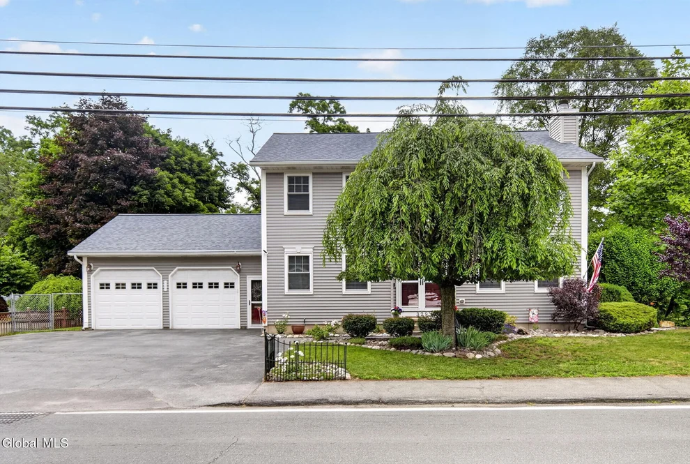 Unit for sale at 329 E Campbell Road, Rotterdam, NY 12303