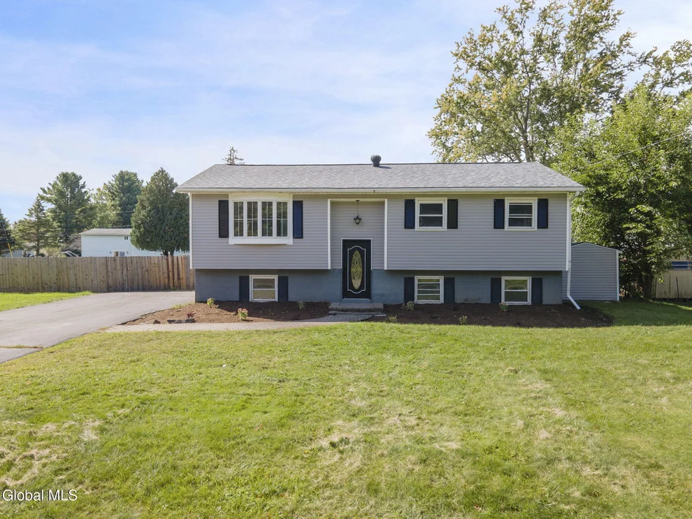 Unit for sale at 186 Middletown Road, Waterford, NY 12188