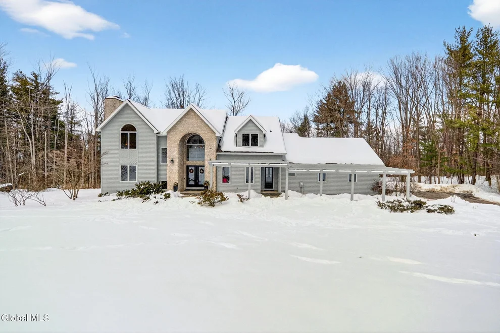 Unit for sale at 27 Indian Pipe Drive, North Greenbush, NY 12198