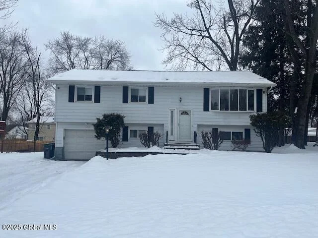 Unit for sale at 1829 Pawtucket Avenue, Niskayuna, NY 12309
