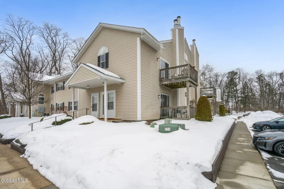 Unit for sale at 1103 Greenwich Drive, Albany, NY 12203