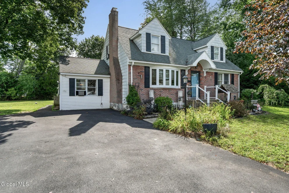 Unit for sale at 32 Hanes Street, Guilderland, NY 12203