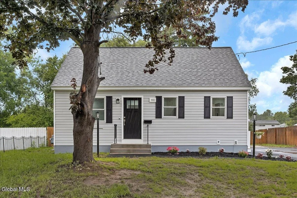 Unit for sale at 40 Killean Park, Colonie, NY 12205