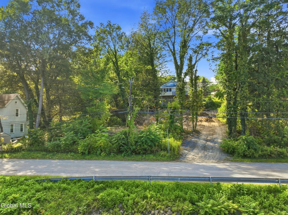 Unit for sale at L14.5 Crabapple Lane, Watervliet, NY 12189