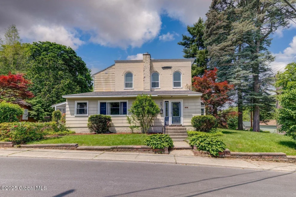 Unit for sale at 46 Green Avenue, Castleton-on-Hudson, NY 12033