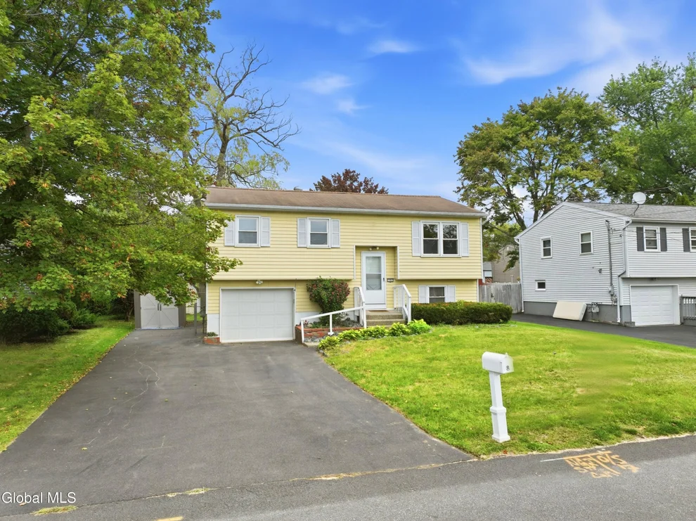 Unit for sale at 8 Denise Court, East Greenbush, NY 12144