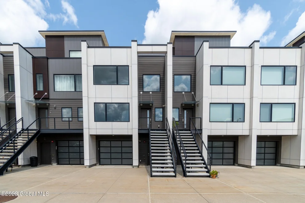 Unit for sale at 309 Harborside Drive, Schenectady, NY 12305