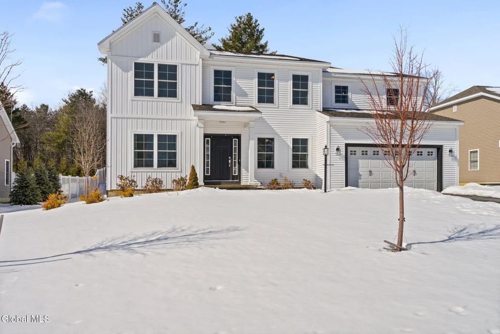 Unit for sale at 21 Bergen Place, Niskayuna, NY 12309