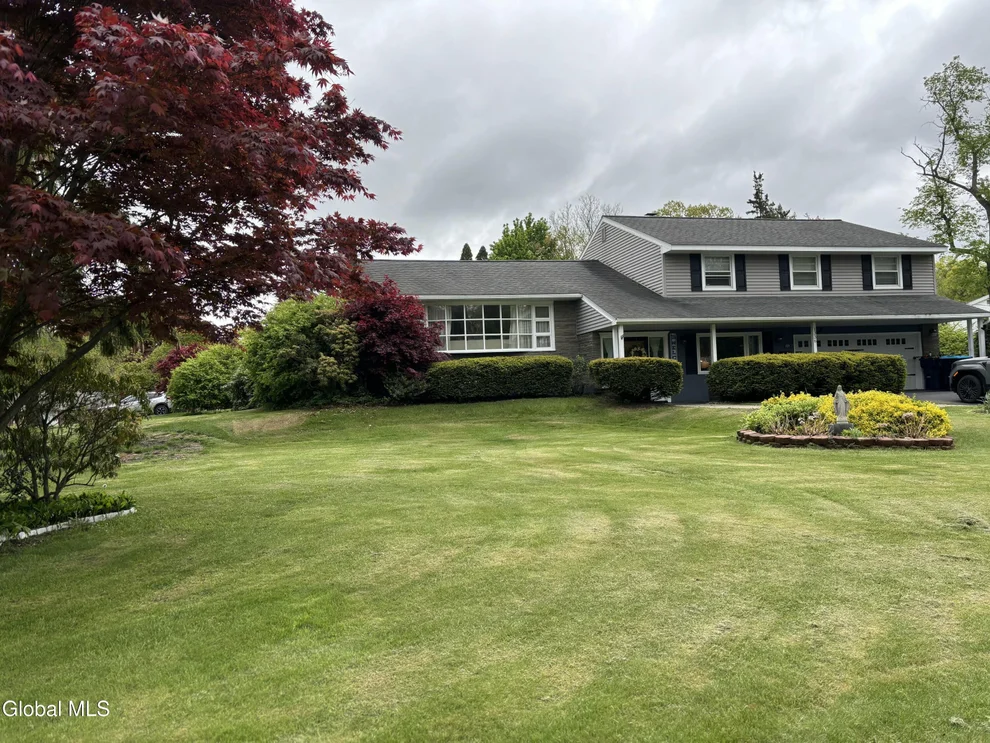 Unit for sale at 1336 Wemple Lane, Niskayuna, NY 12309