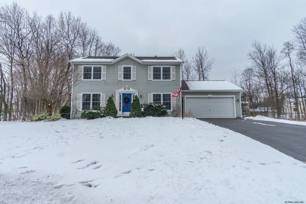 Unit for sale at 2 KILIAEN Way, Halfmoon, NY 12065