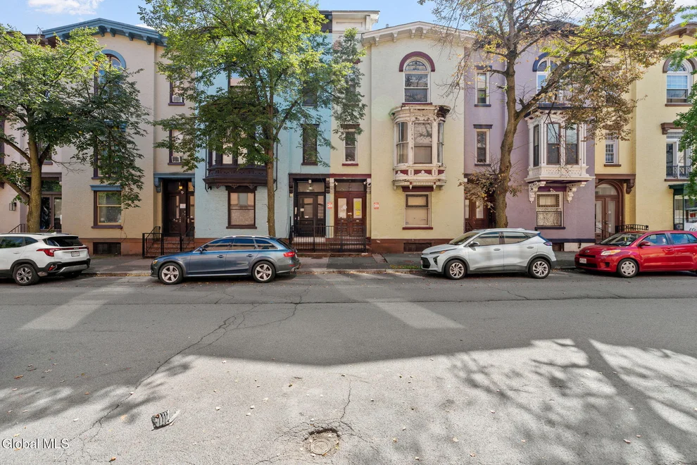 Unit for sale at 3 St Pauls Place, Troy, NY 12180